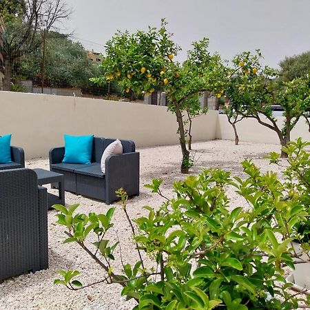 Bed and Breakfast Mivida "Le Stanze Di Ada" San Teodoro  Exterior foto